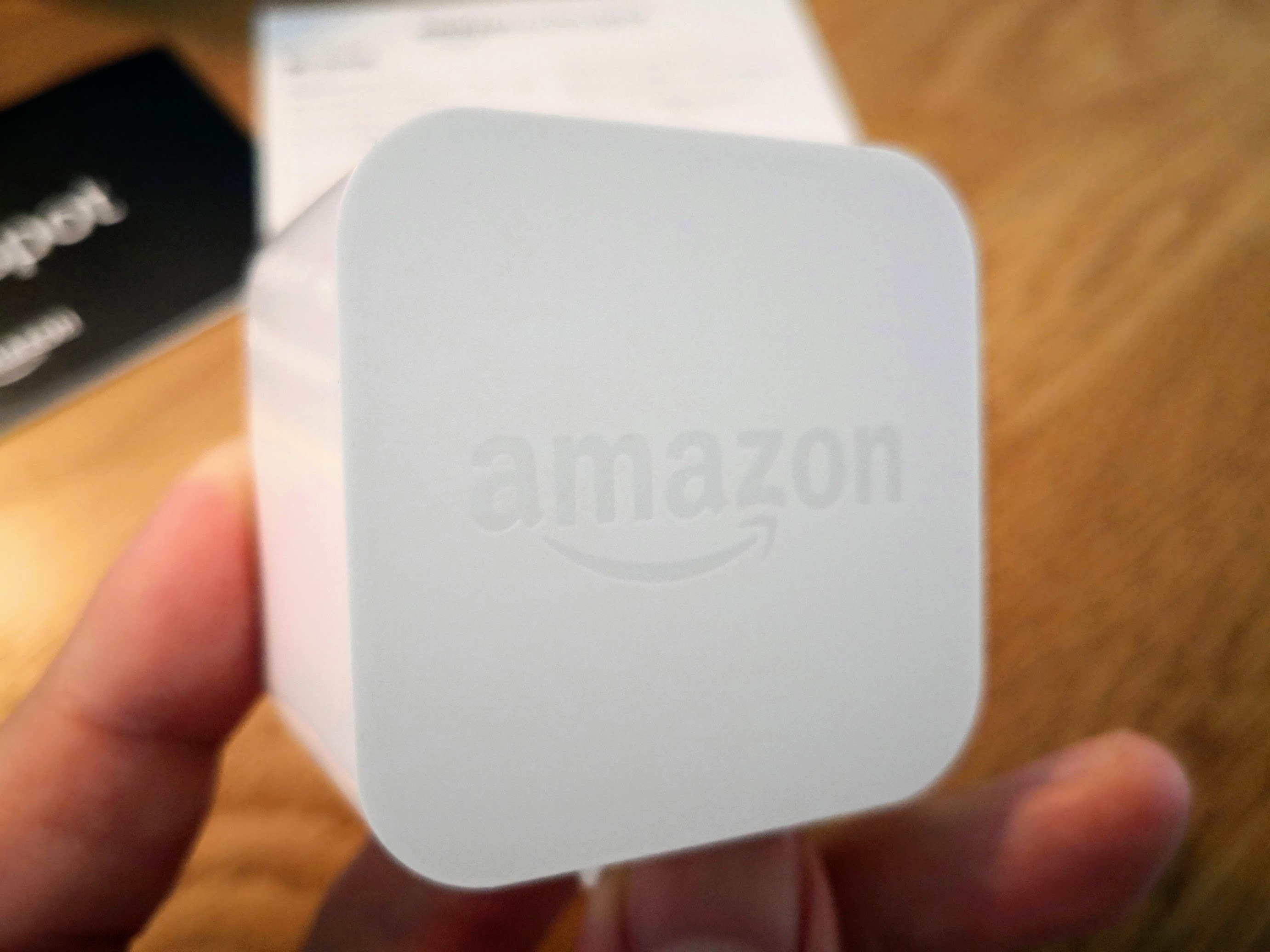Amazon Echo Spotの電源ケーブル